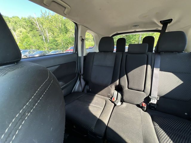 Thumbnail: 2017 Mitsubishi Outlander - 13