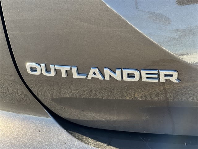 2022 Mitsubishi Outlander SEL 7