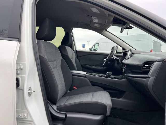 Thumbnail: 2023 Nissan Rogue - 10