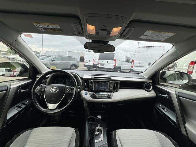 Thumbnail: 2018 Toyota RAV4 - 2