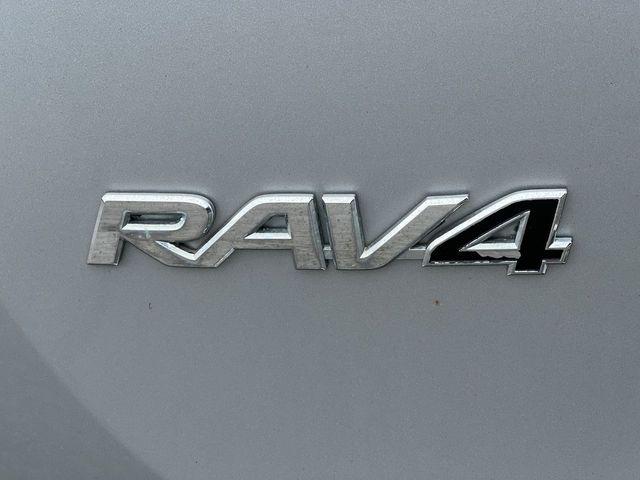 Thumbnail: 2018 Toyota RAV4 - 6