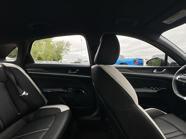 Thumbnail: 2025 Kia K5 - 29