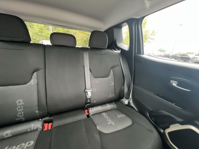Thumbnail: 2017 Jeep Renegade - 26