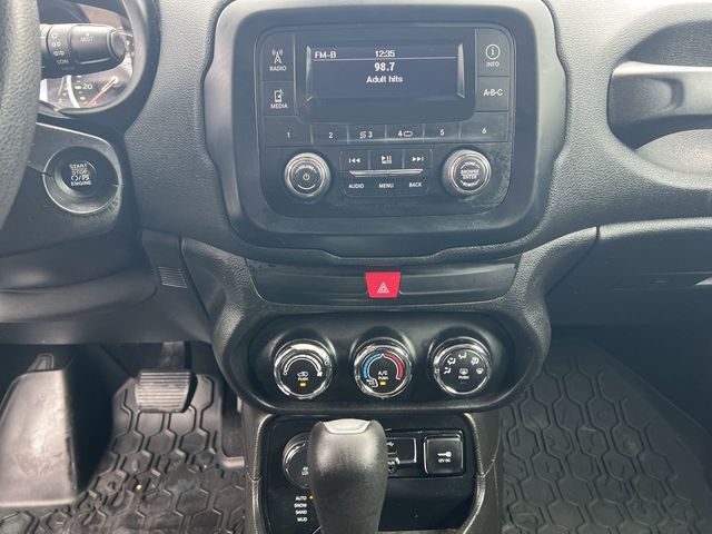 Thumbnail: 2017 Jeep Renegade - 15