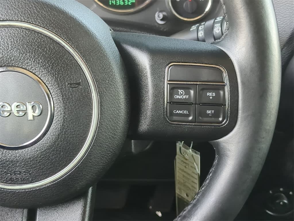 2015 Jeep Wrangler Unlimited Sport 30