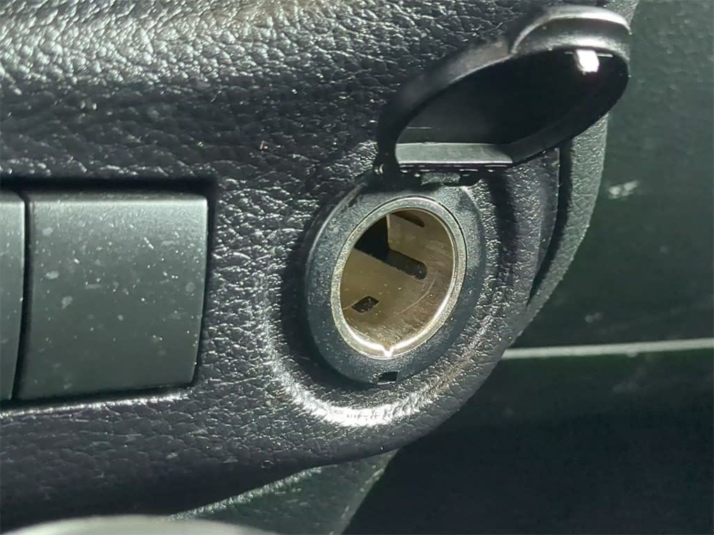 2015 Jeep Wrangler Unlimited Sport 34
