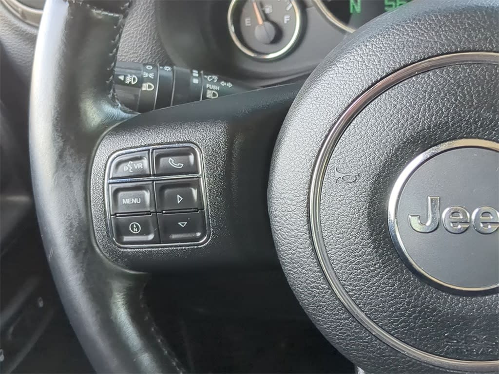2015 Jeep Wrangler Unlimited Sport 29