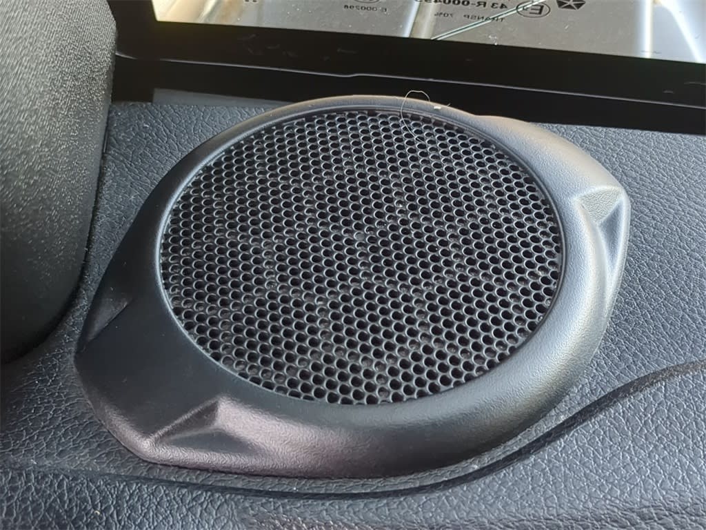 2015 Jeep Wrangler Unlimited Sport 33