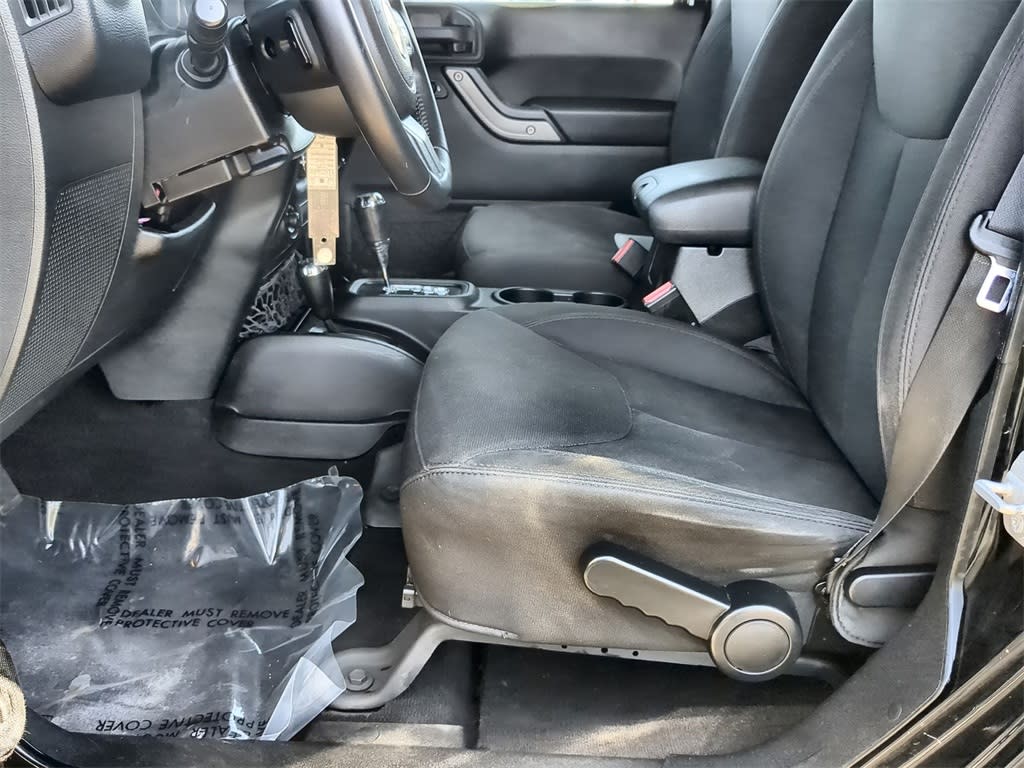 2015 Jeep Wrangler Unlimited Sport 9