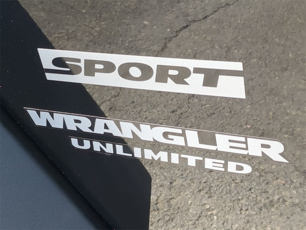 2015 Jeep Wrangler Unlimited Sport 25