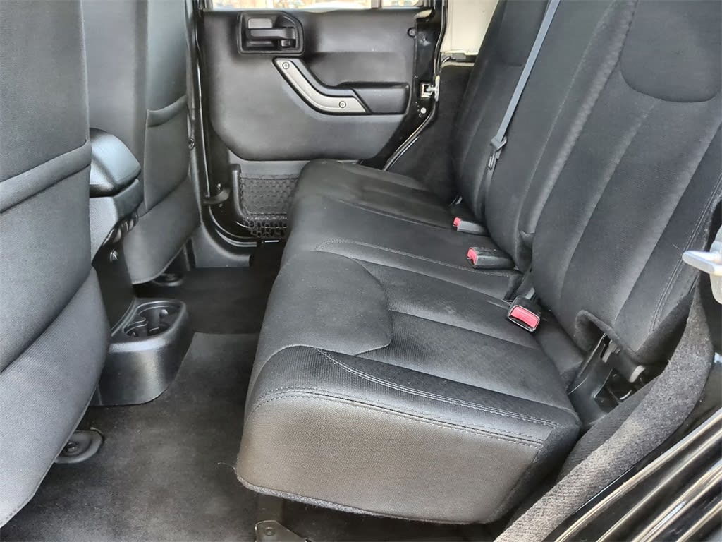 2015 Jeep Wrangler Unlimited Sport 11