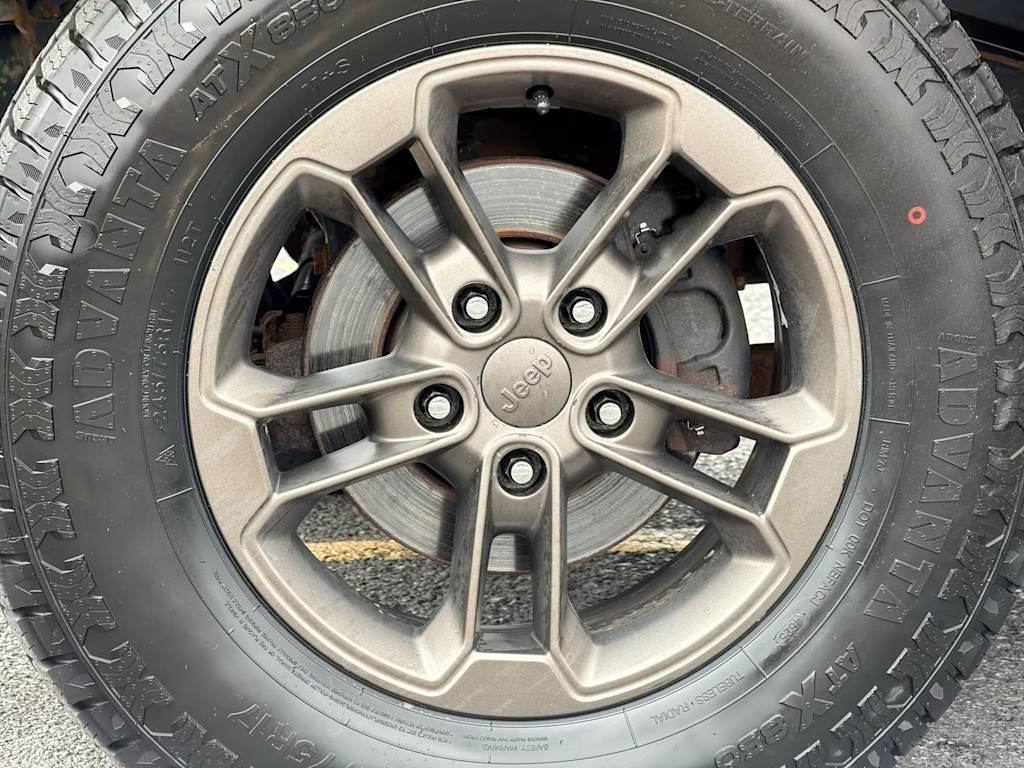 Thumbnail: 2016 Jeep Wrangler - 26