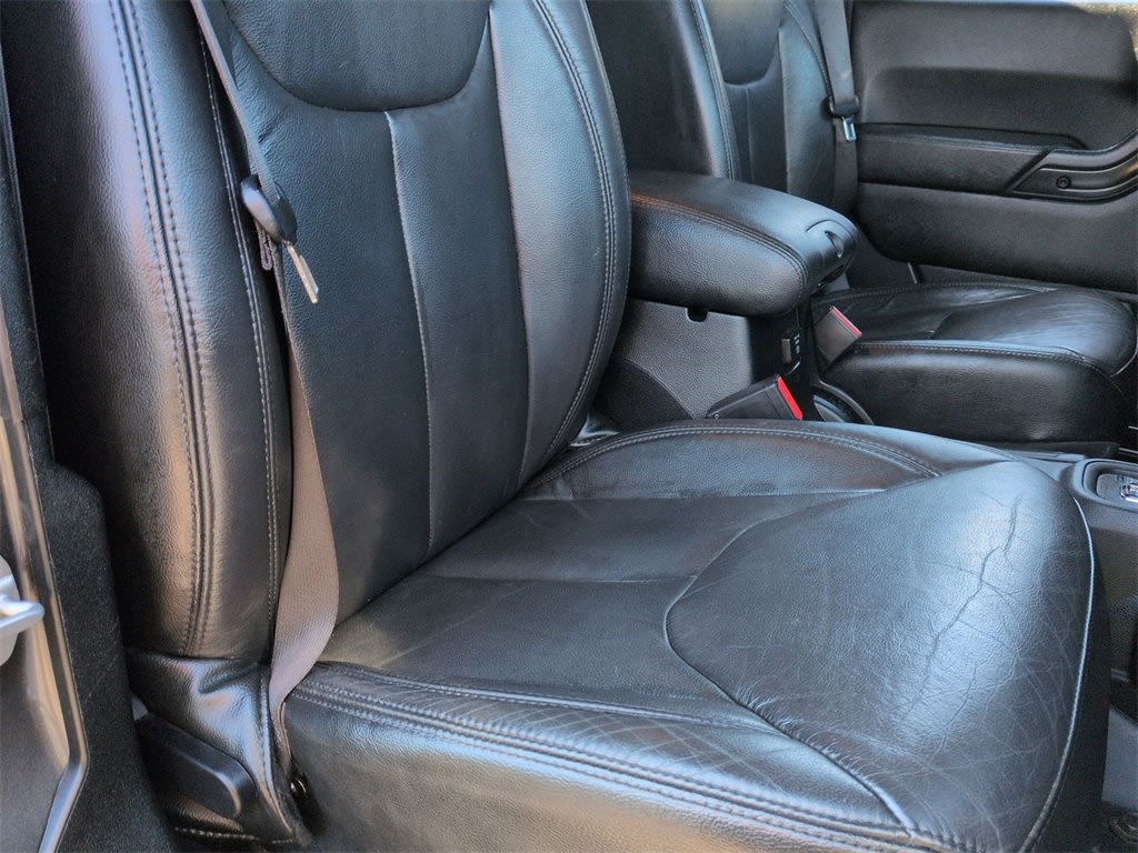 Thumbnail: 2017 Jeep Wrangler - 32