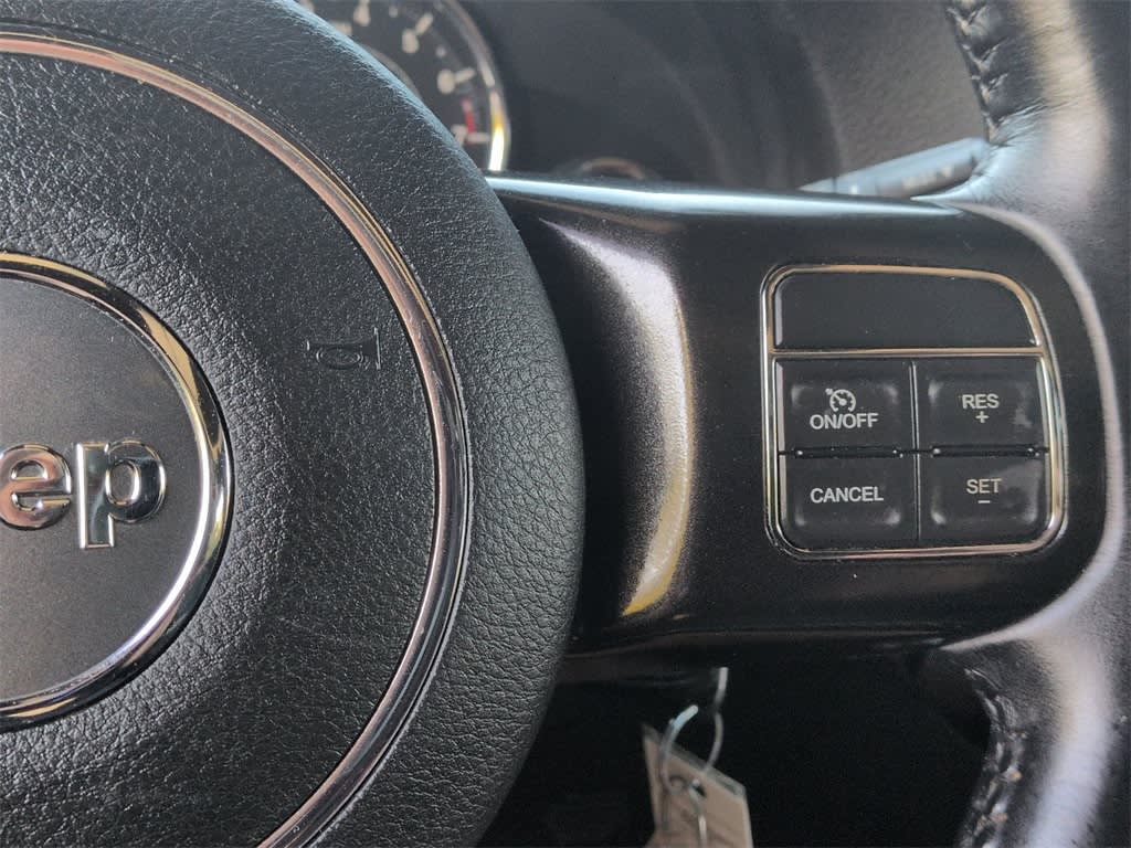 Thumbnail: 2017 Jeep Wrangler - 34