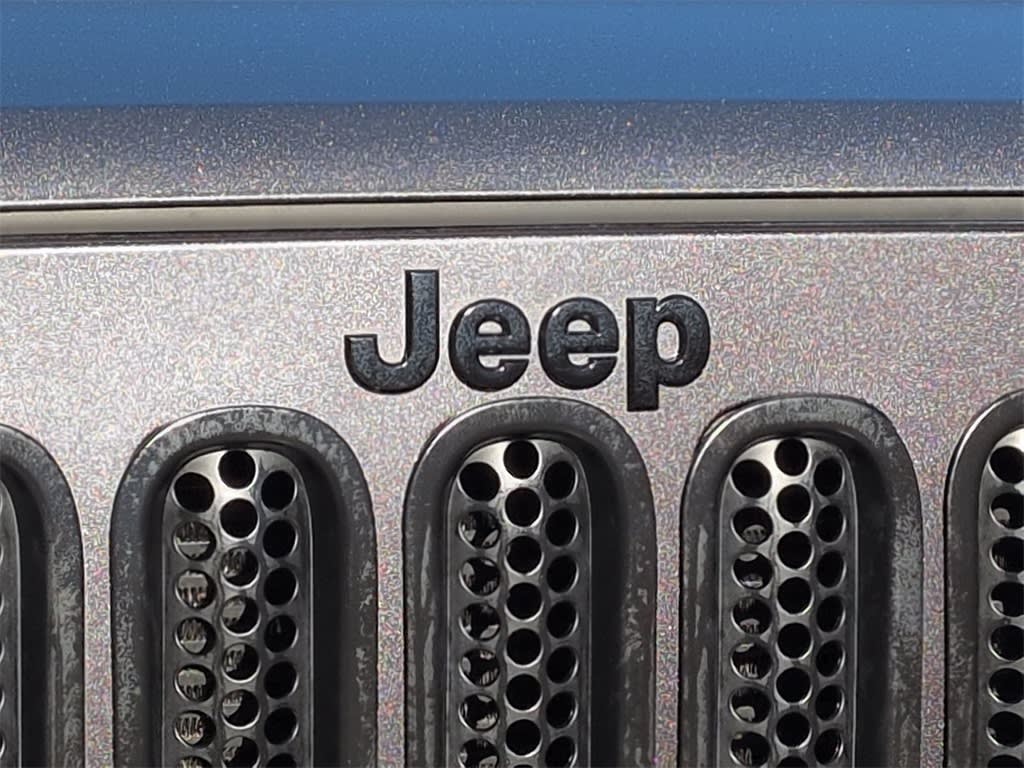 Thumbnail: 2017 Jeep Wrangler - 26