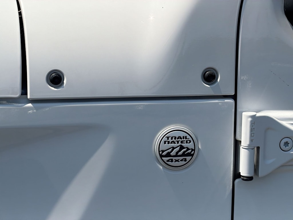 Thumbnail: 2020 Jeep Wrangler - 25