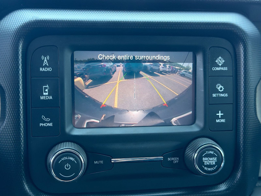 Thumbnail: 2020 Jeep Wrangler - 33