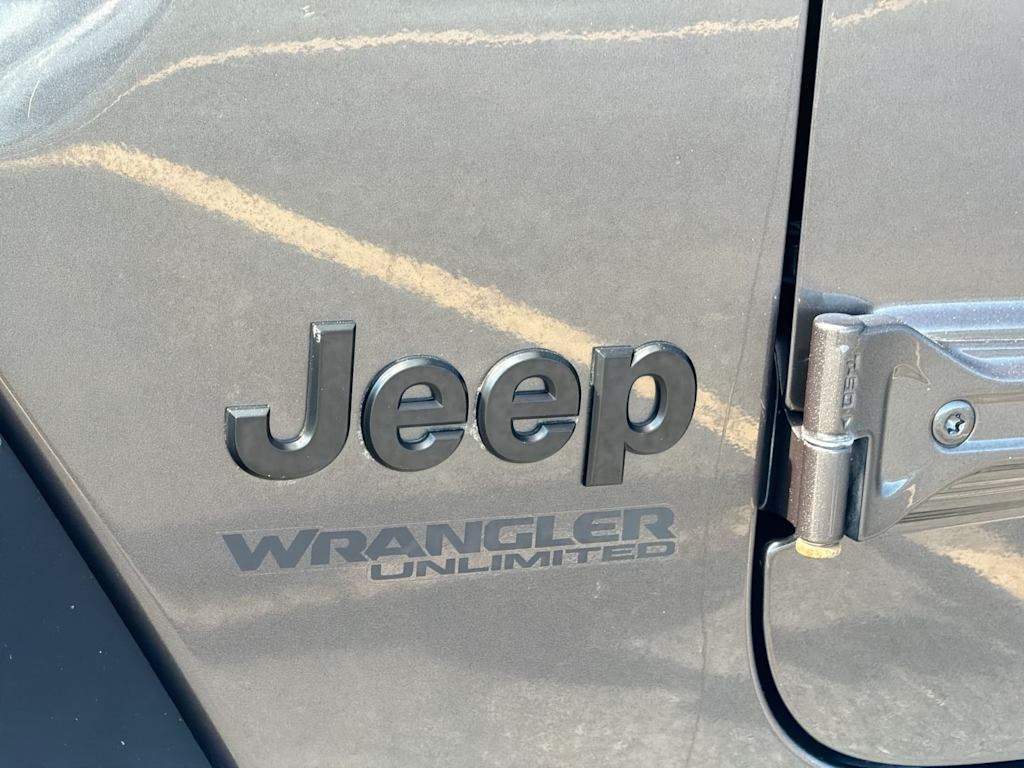 Thumbnail: 2021 Jeep Wrangler - 25