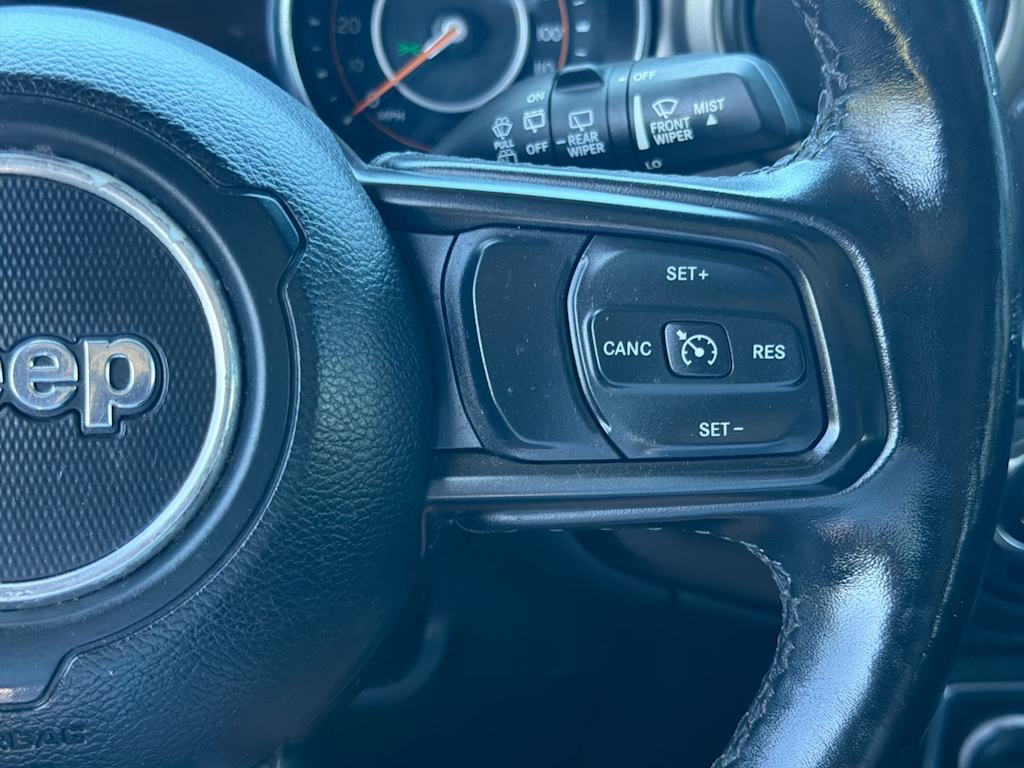 Thumbnail: 2021 Jeep Wrangler - 32