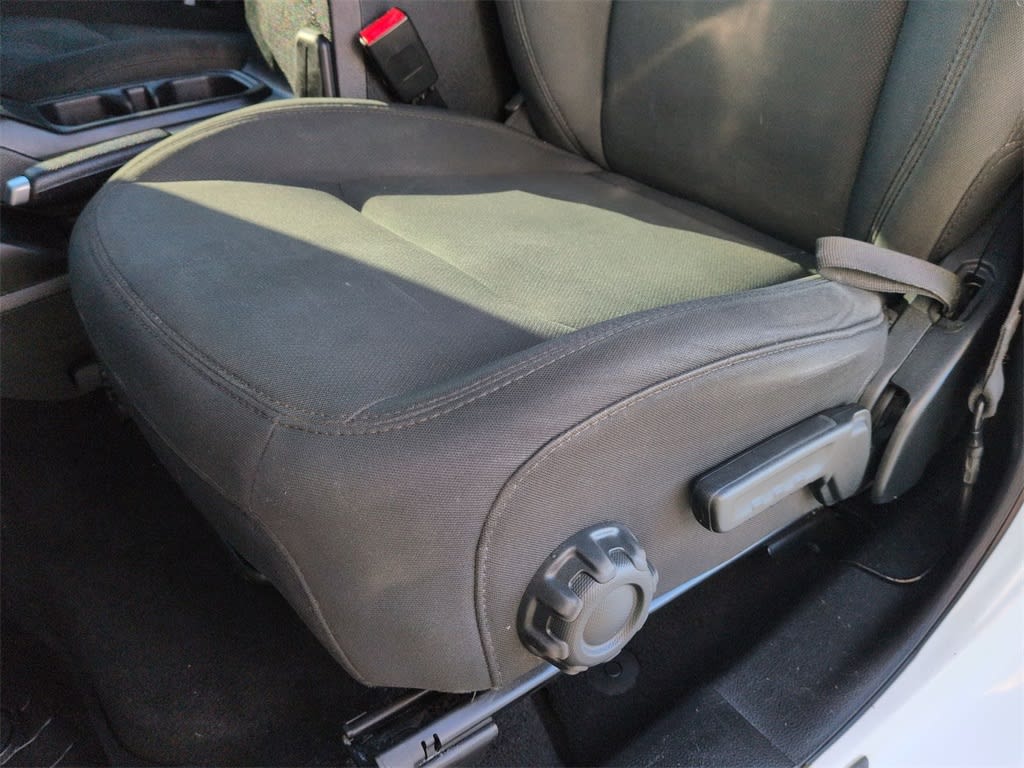 Thumbnail: 2018 Jeep Wrangler - 27