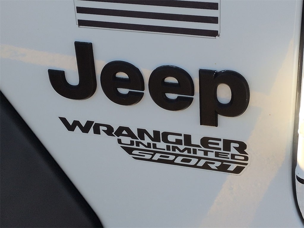 Thumbnail: 2018 Jeep Wrangler - 25