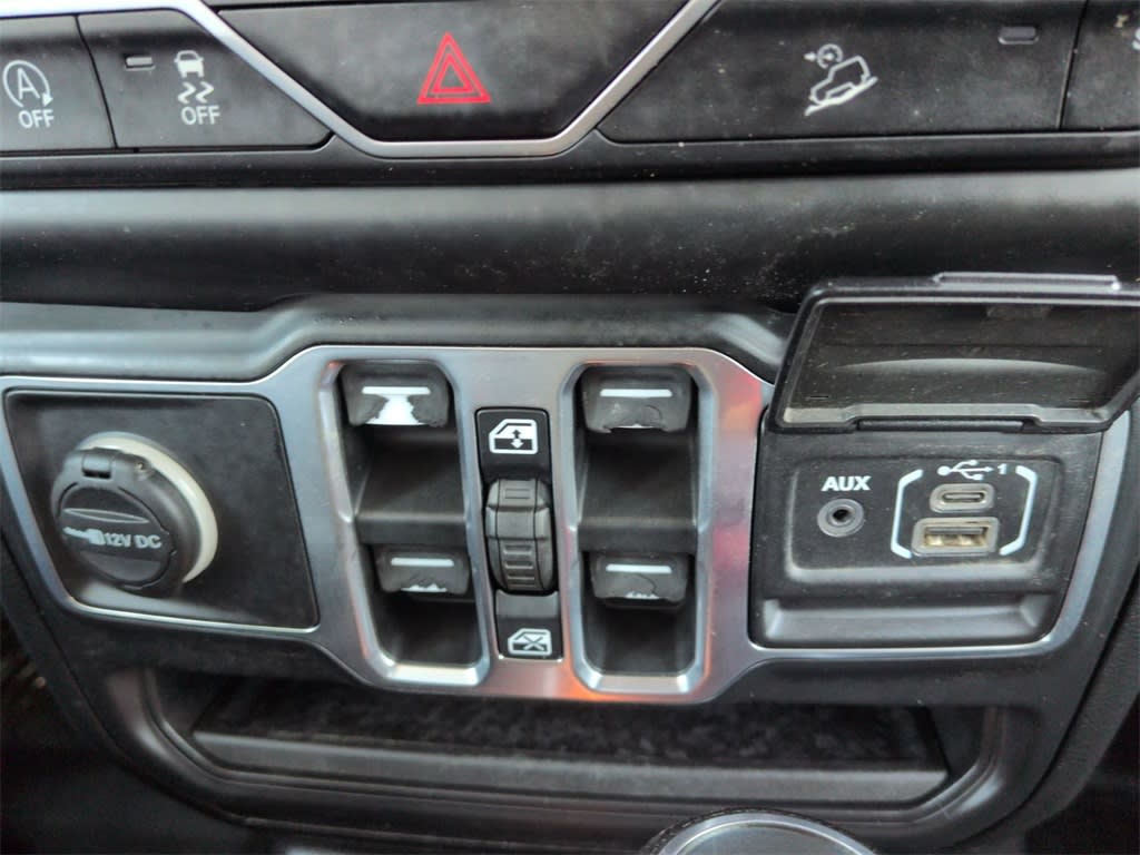 Thumbnail: 2018 Jeep Wrangler - 36