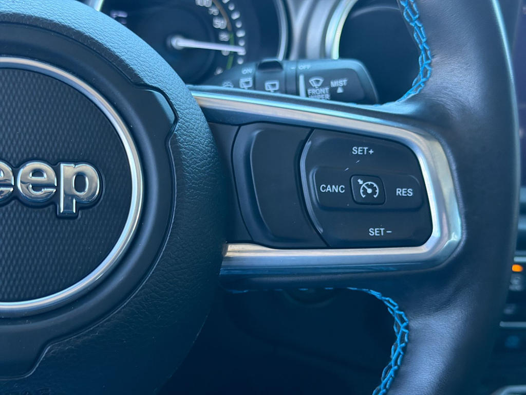 Thumbnail: 2022 Jeep Wrangler - 32
