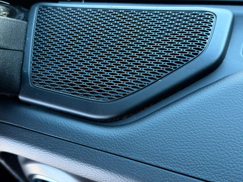 Thumbnail: 2022 Jeep Wrangler - 36