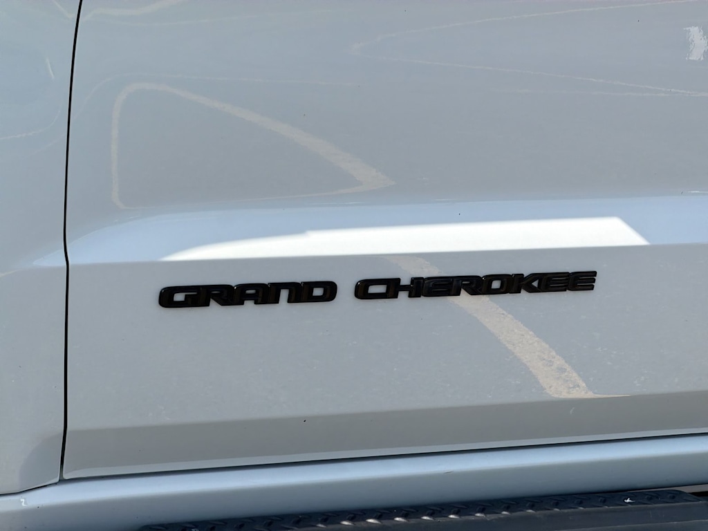 Thumbnail: 2021 Jeep Grand Cherokee - 26