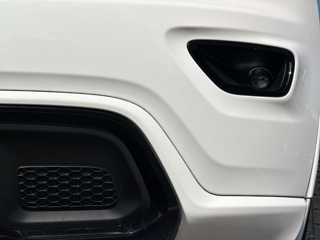 Thumbnail: 2021 Jeep Grand Cherokee - 25