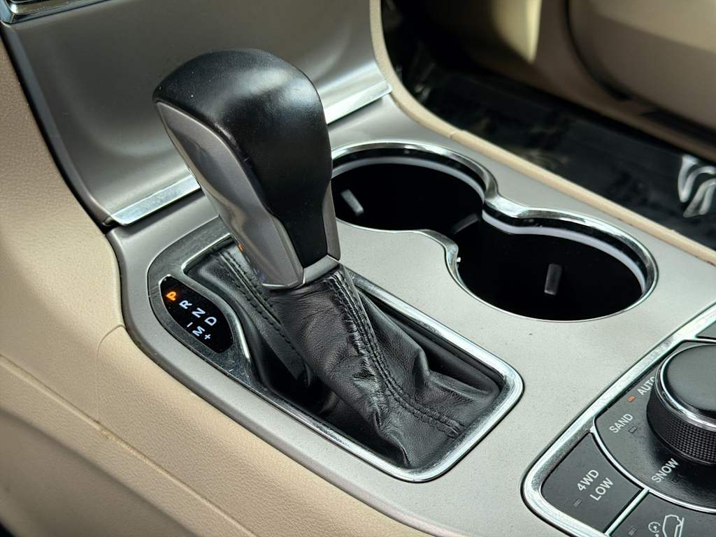 Thumbnail: 2020 Jeep Grand Cherokee - 35