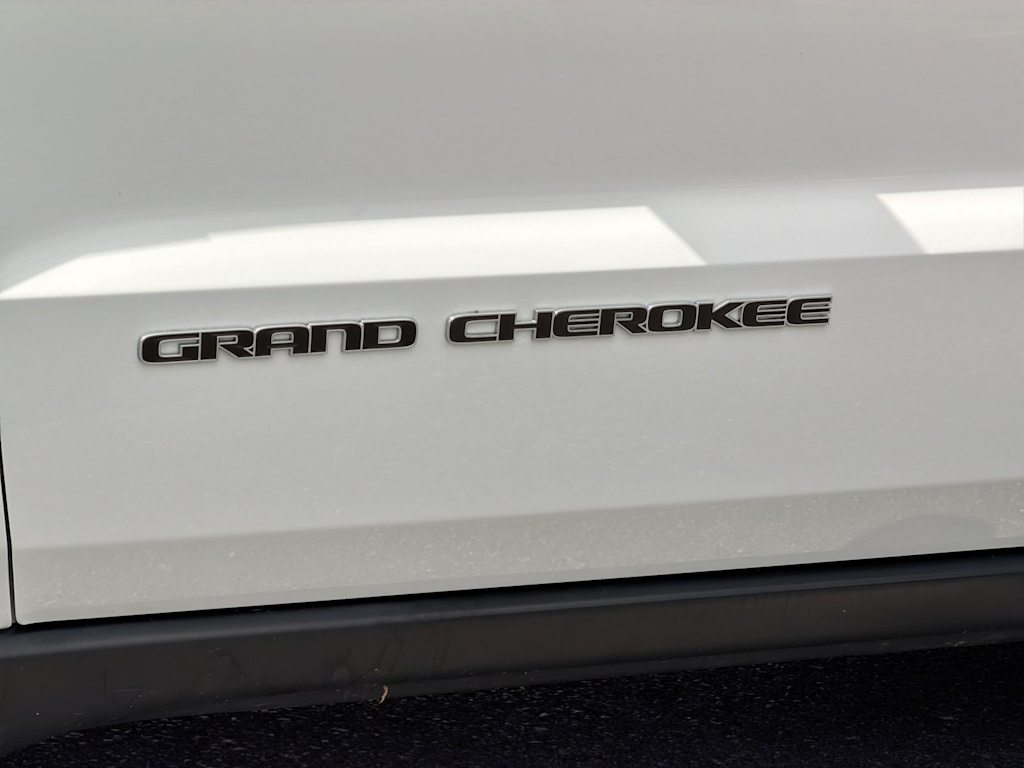 Thumbnail: 2020 Jeep Grand Cherokee - 6
