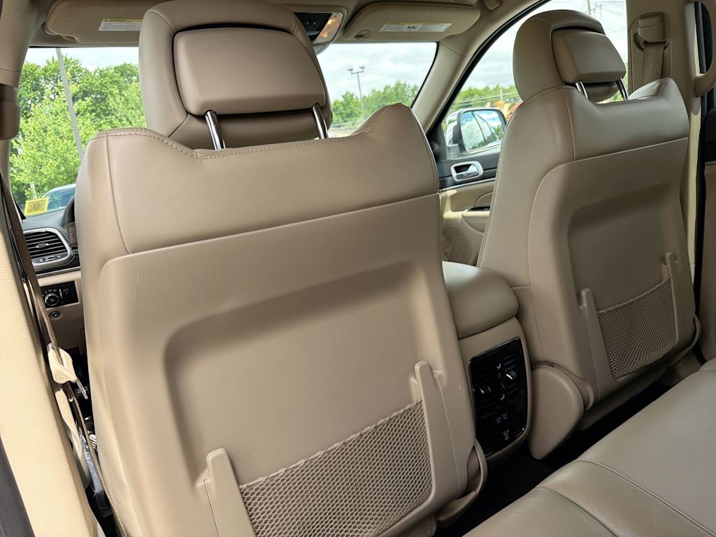 Thumbnail: 2020 Jeep Grand Cherokee - 12