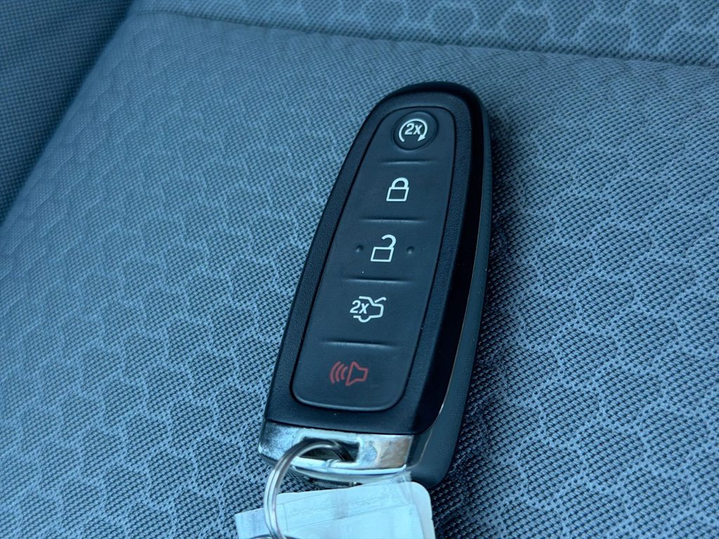 Thumbnail: 2019 Ford Escape - 20