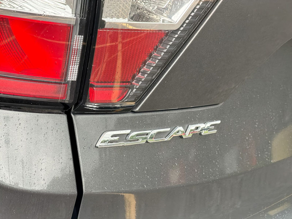 Thumbnail: 2018 Ford Escape - 26