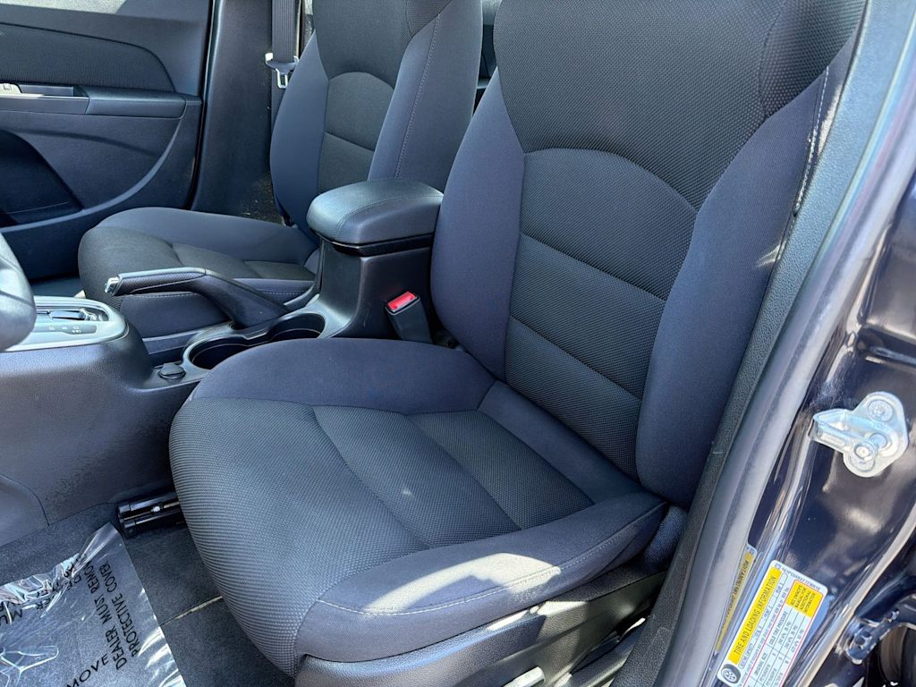 Thumbnail: 2015 Chevrolet Cruze - 10