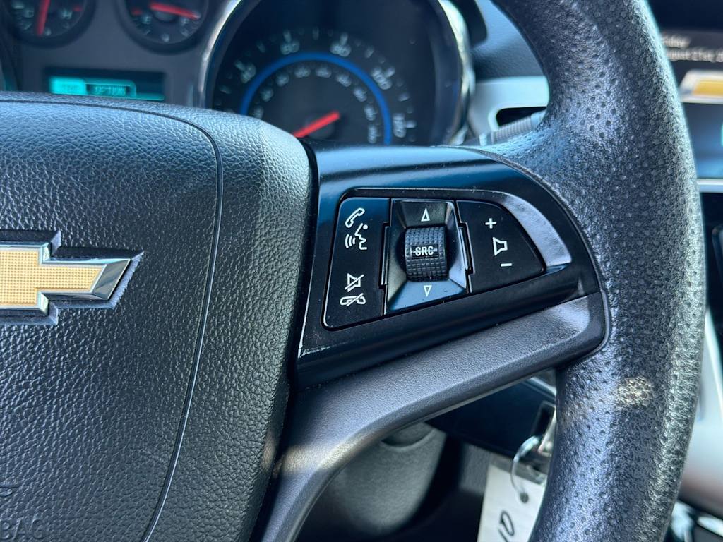 Thumbnail: 2015 Chevrolet Cruze - 32
