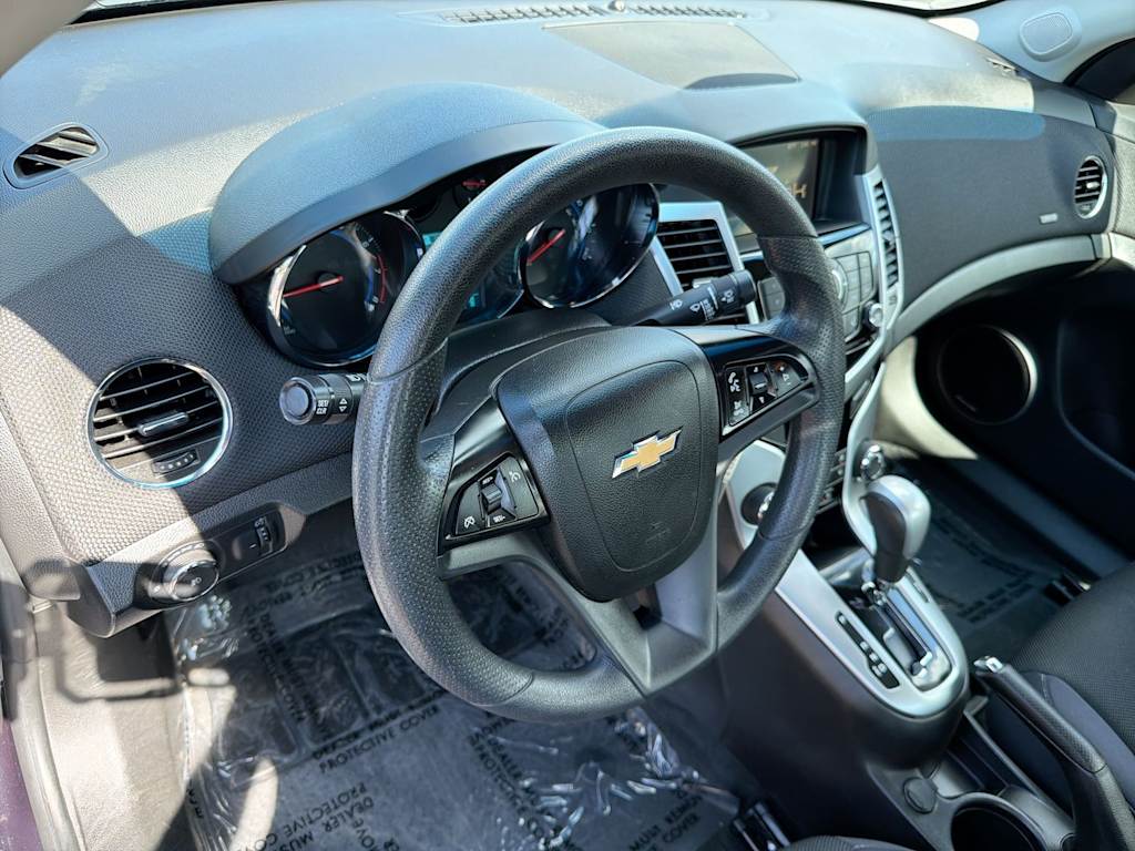 Thumbnail: 2015 Chevrolet Cruze - 2