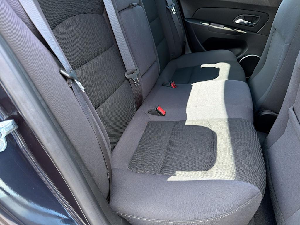 Thumbnail: 2015 Chevrolet Cruze - 29