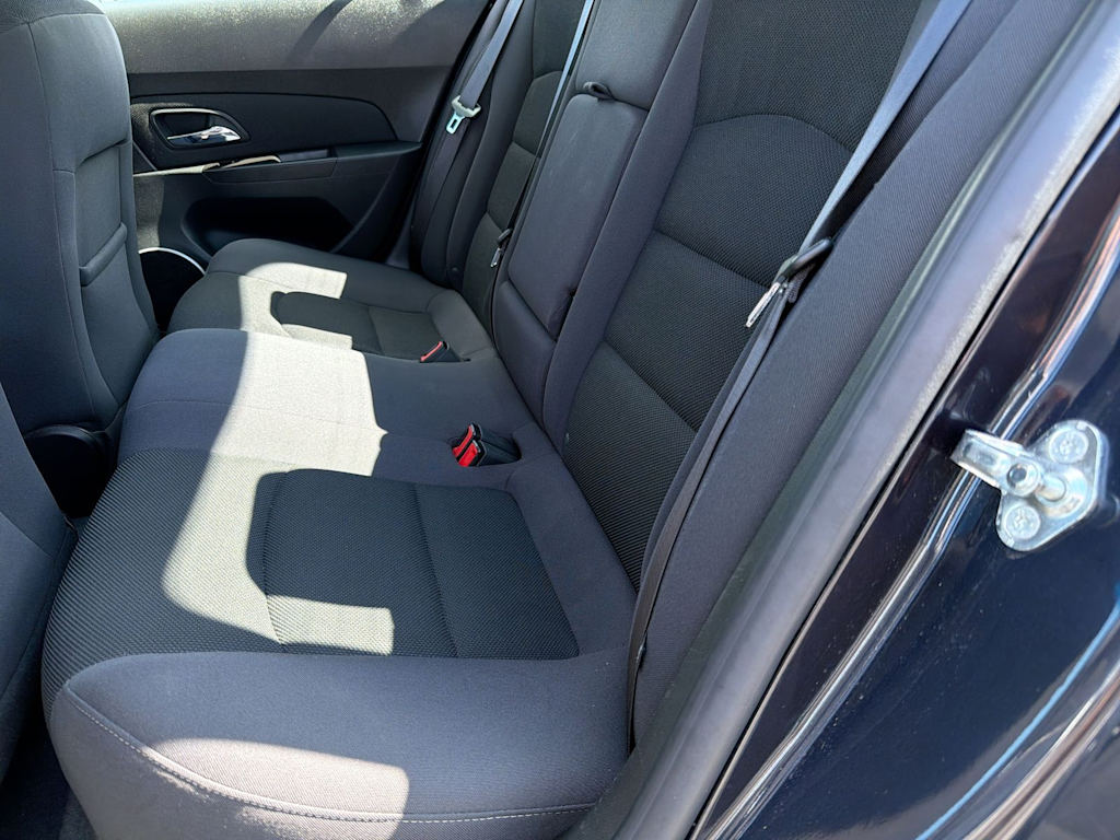 Thumbnail: 2015 Chevrolet Cruze - 12