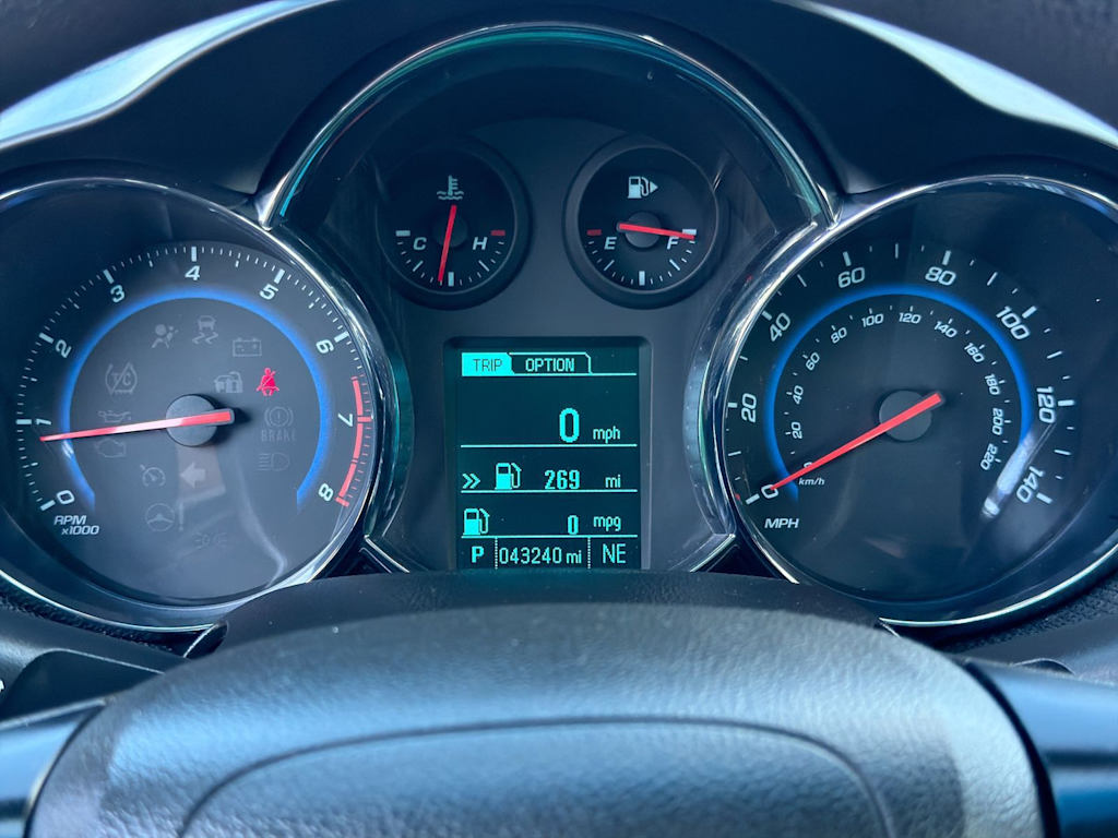 Thumbnail: 2015 Chevrolet Cruze - 16