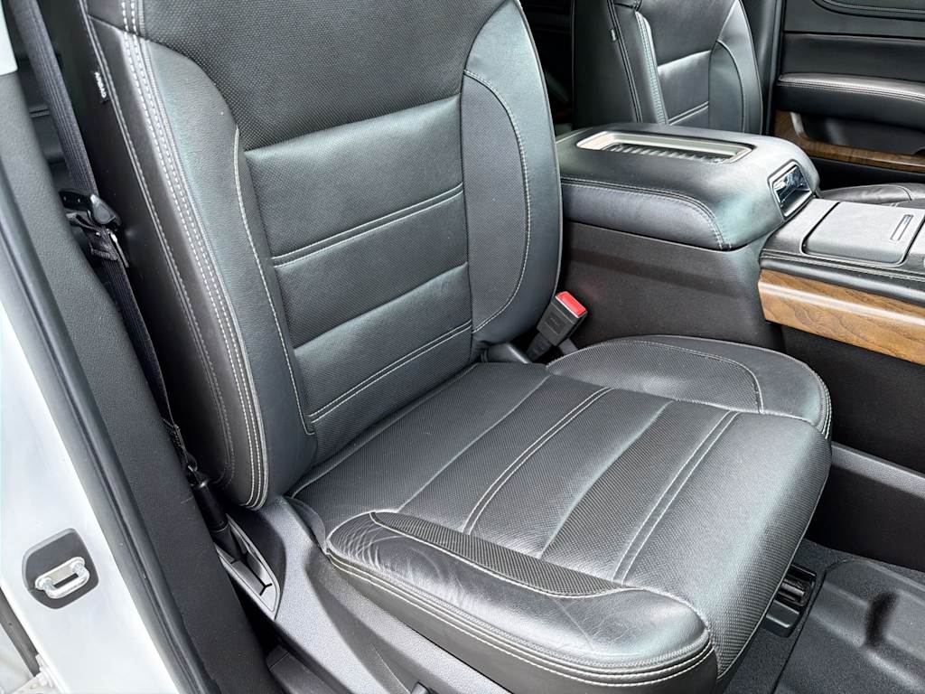 Thumbnail: 2019 GMC Yukon XL - 29