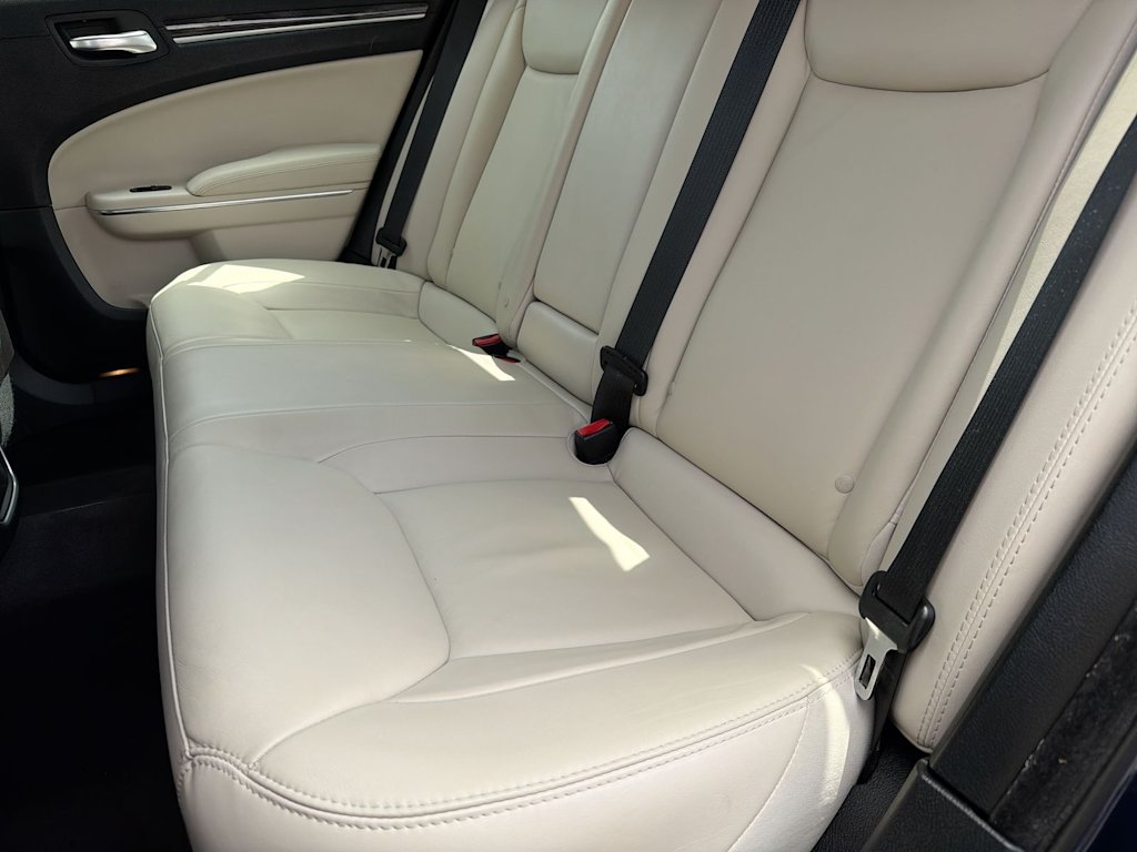 Thumbnail: 2017 Chrysler 300 - 10