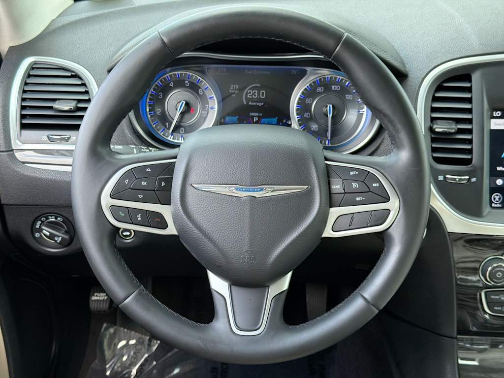 Thumbnail: 2017 Chrysler 300 - 11