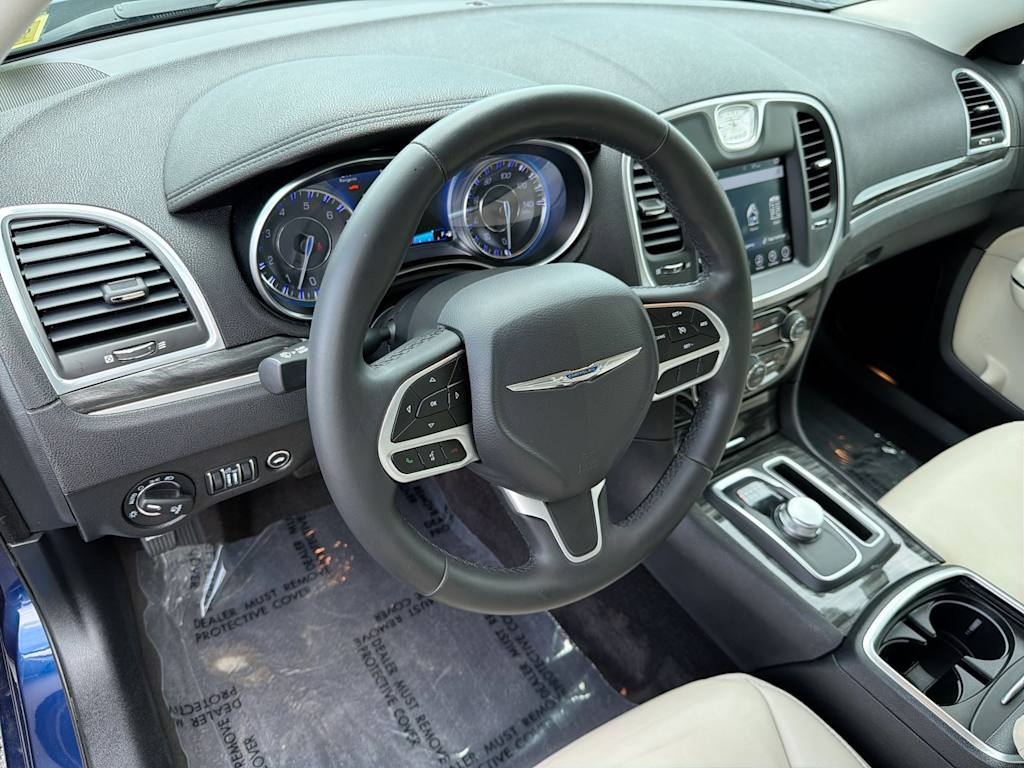 Thumbnail: 2017 Chrysler 300 - 2