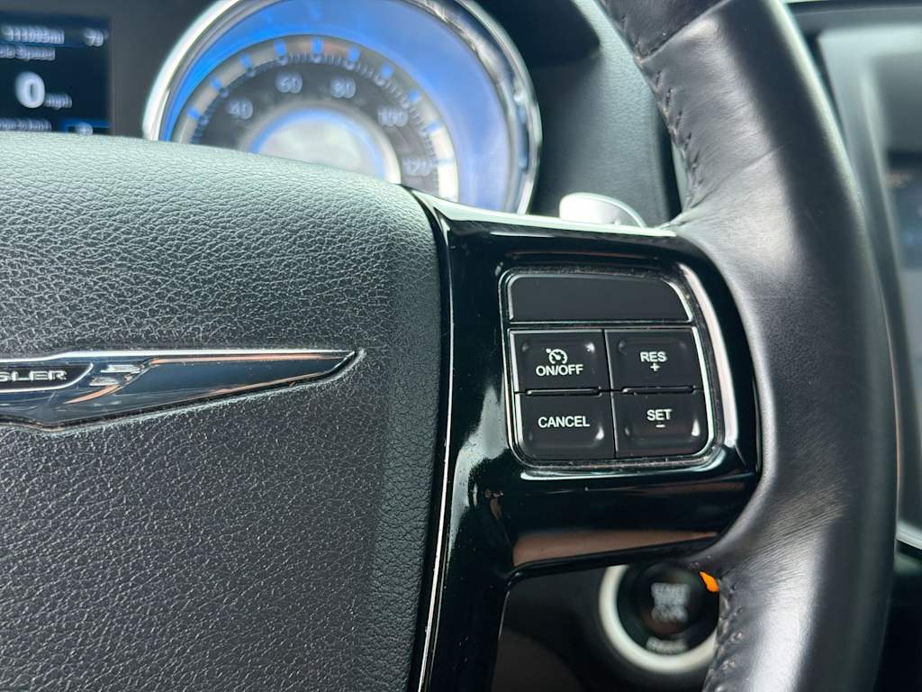 Thumbnail: 2014 Chrysler 300 - 31
