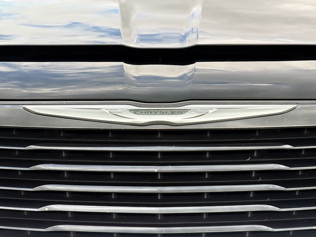 Thumbnail: 2014 Chrysler 300 - 25