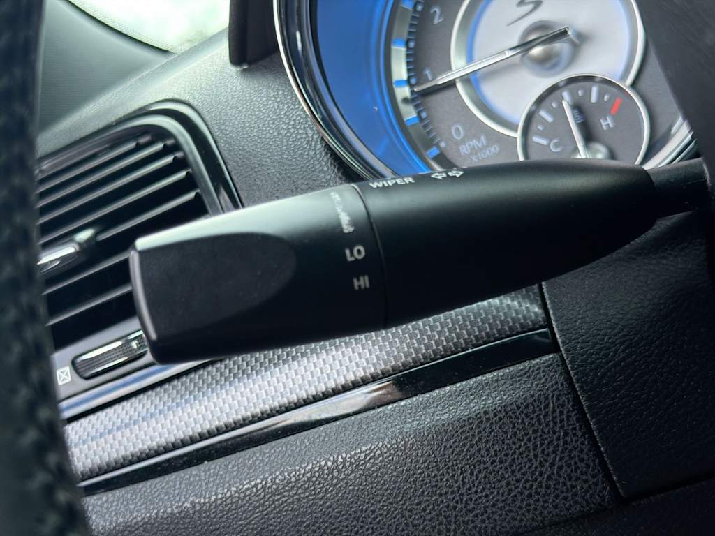 Thumbnail: 2014 Chrysler 300 - 32