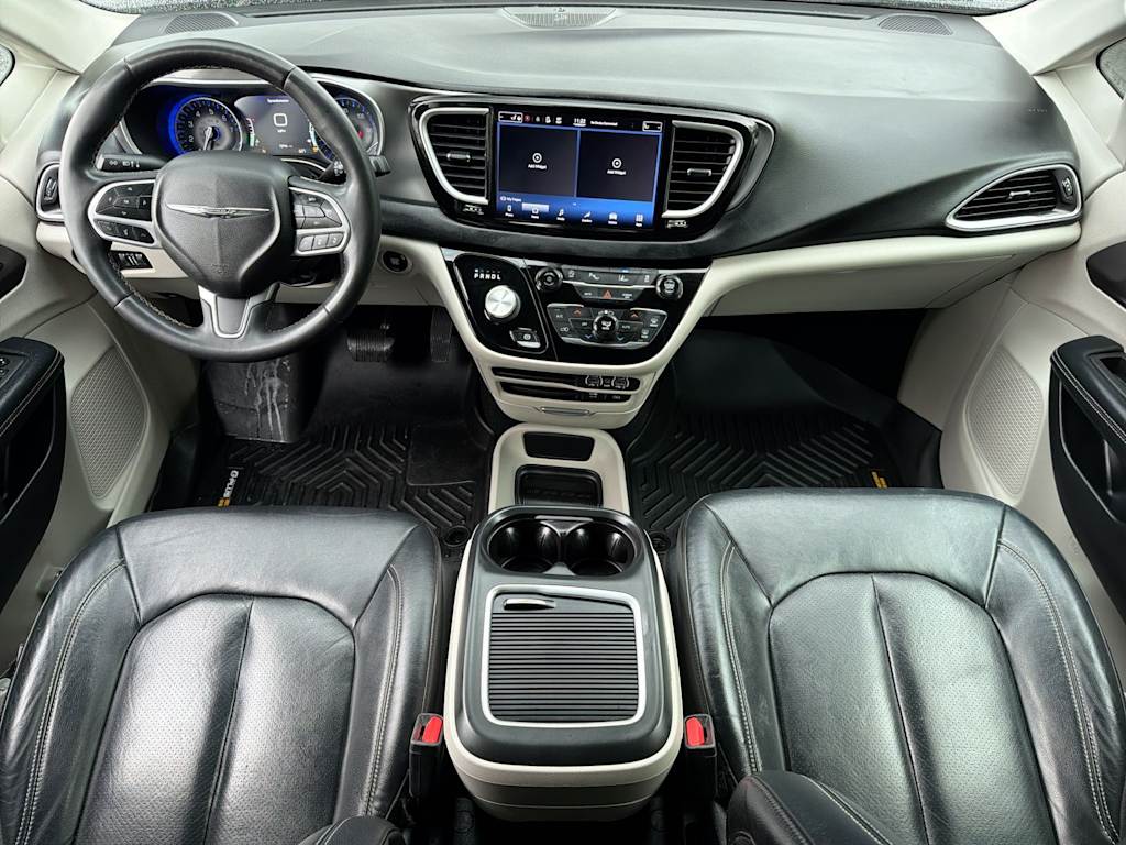 Thumbnail: 2022 Chrysler Pacifica - 9