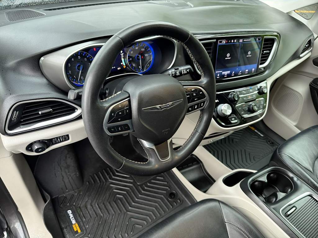 Thumbnail: 2022 Chrysler Pacifica - 2
